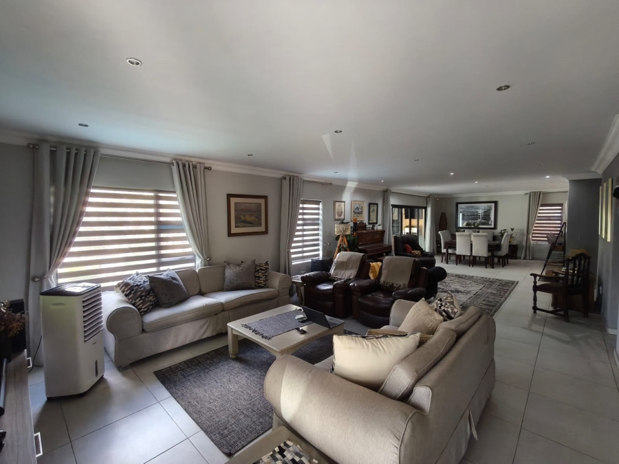 3 Bedroom Property for Sale in Boschdal North West